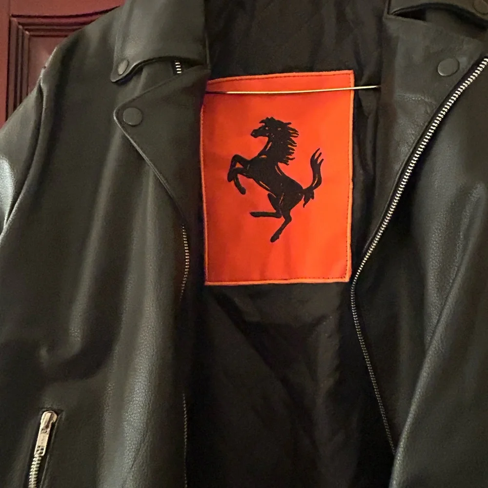 Sold - Picture 3 of 5